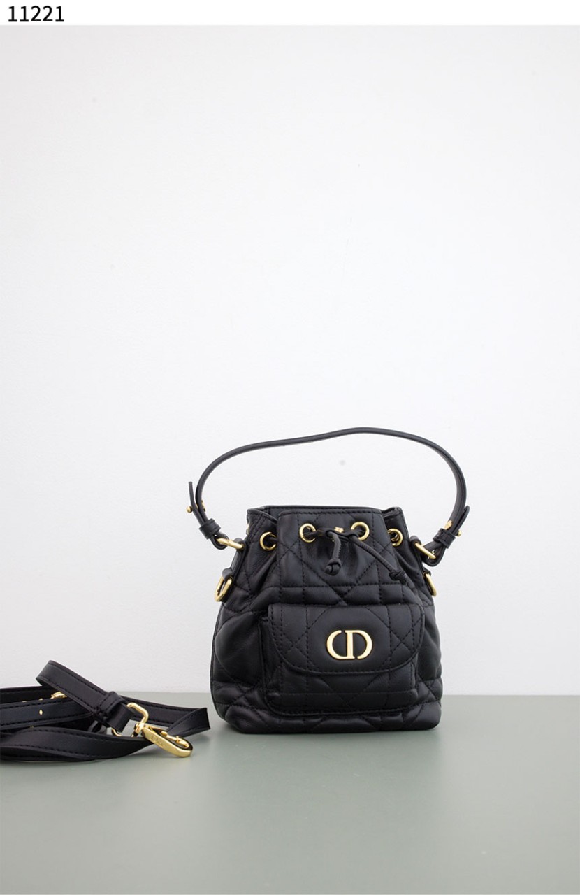 UM #디올 [Christian Dior]  Dior Caro 나노 버킷백 신상입고💢 #가방 #11221
