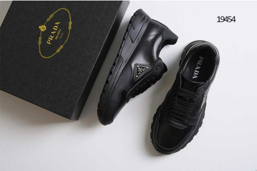 🔆 [PRADA] 프라다  블랙 삼각로고 로우탑 스니커즈 🔆