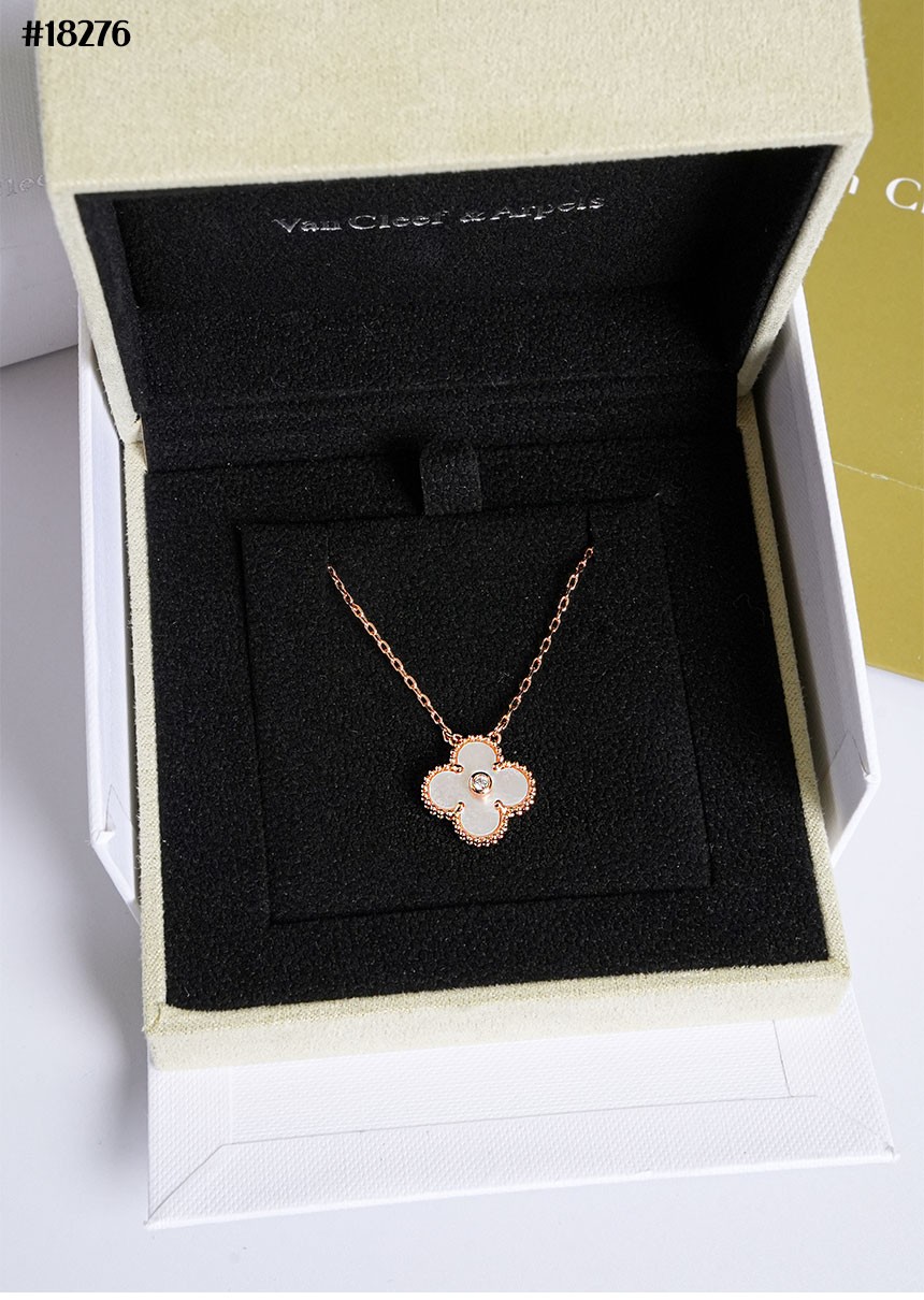 UM🔆 [Van Cleefs & Arpels] 반클리프&에펠 스위트 알함브라 펜던트 네크리스 크리스마스 리미티드 에디션 🔆