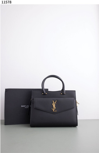 UM #입생로랑 [YSL] 업타운 모노그램 미듐 금장 토트백 신상입고💢 #가방 #11578
