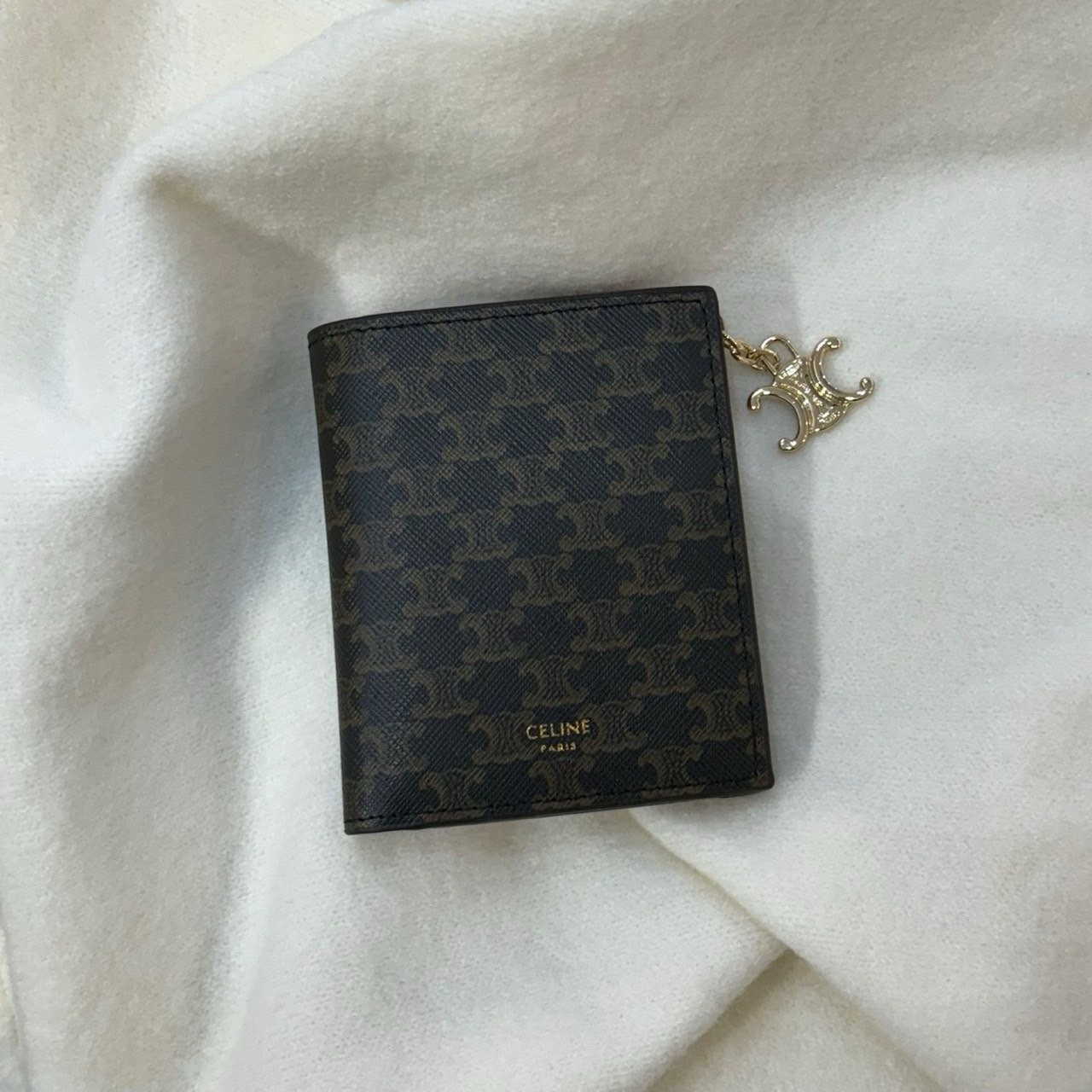 🤴🏻 #셀린느 (C*line) 컴팩트지 반지갑🤴🏻