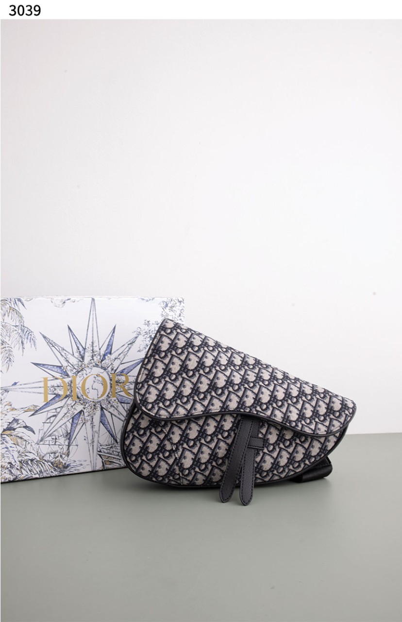 #디올 [Christian Dior] 디올 오블리크 자카드 새들 남성 크로스백 신상입고💢 #가방 #3039