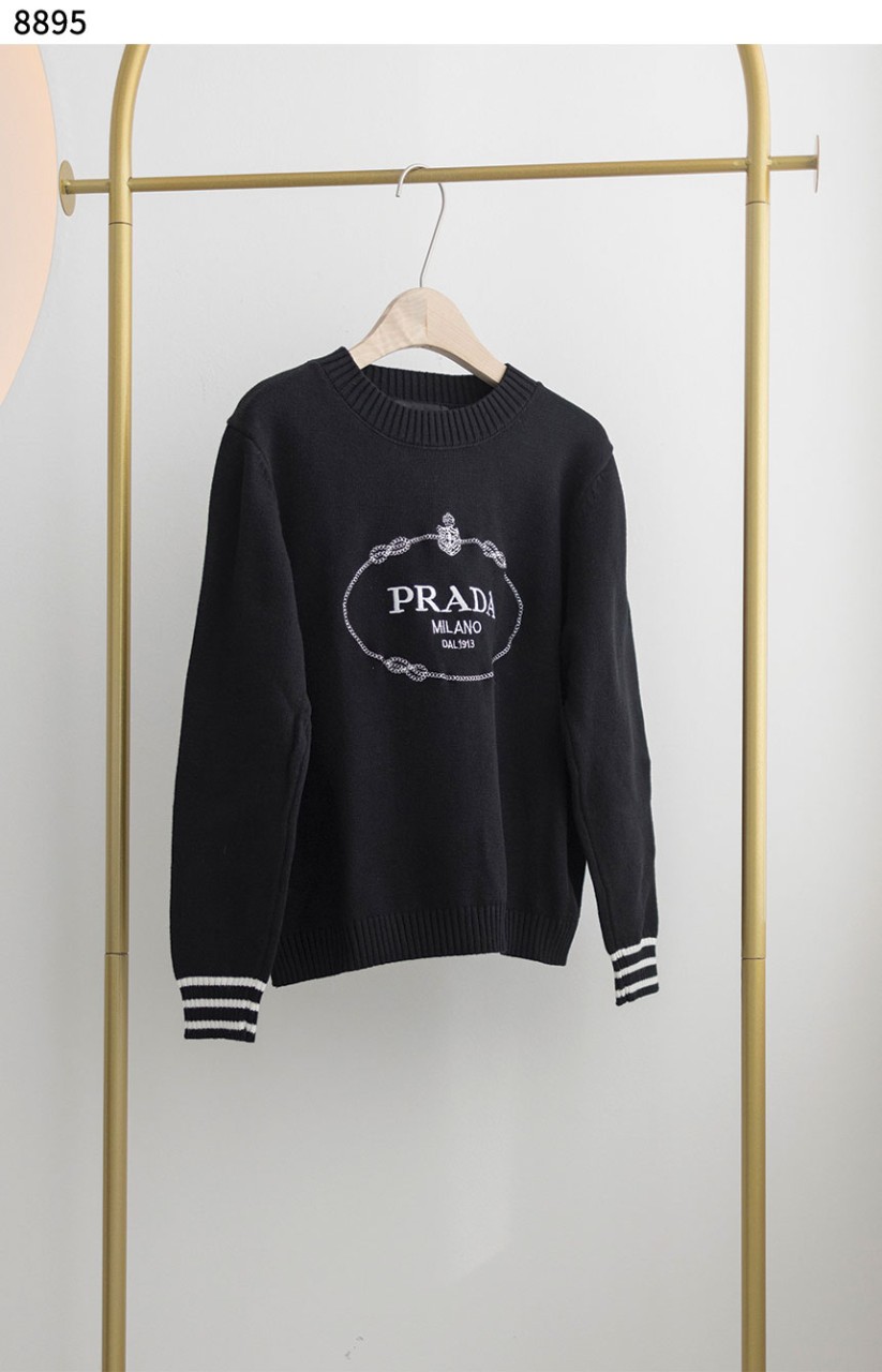 #프라다 [PRADA] 여성 캐시미어 울 로고 크루넥 스웨터 신상입고💢 #상의 #니트 #8895