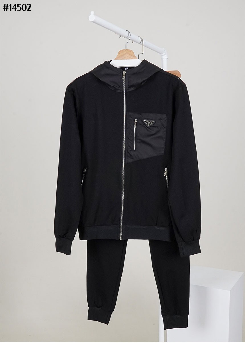 🔆 [PRADA] 프라다 남성 테크니컬 리나일론 코튼 후드자켓 & 코튼 밴딩 조거 팬츠 셋 🔆