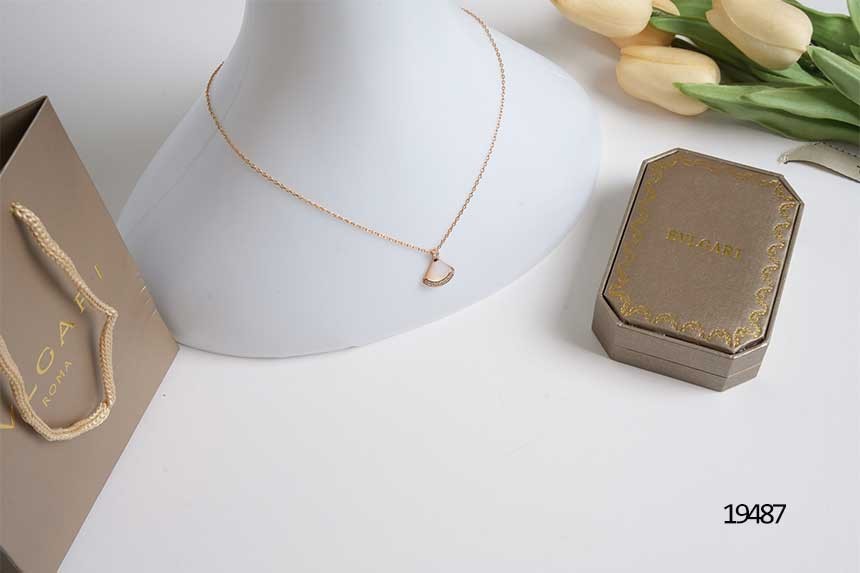 🔆 [Bulgari] 불가리 디바스 드림  마더 오브 펄 다이아 세팅 네크리스🔆