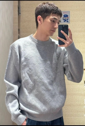 💕 루* 모노그램 엠보로고 니트