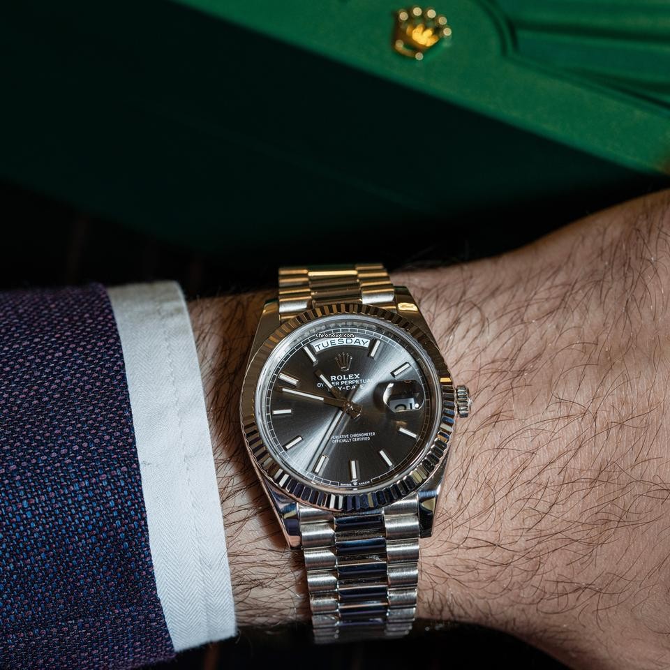 롤렉스 데이데이트 40mm 228236 브라이트 블랙 플래티넘 오이스터