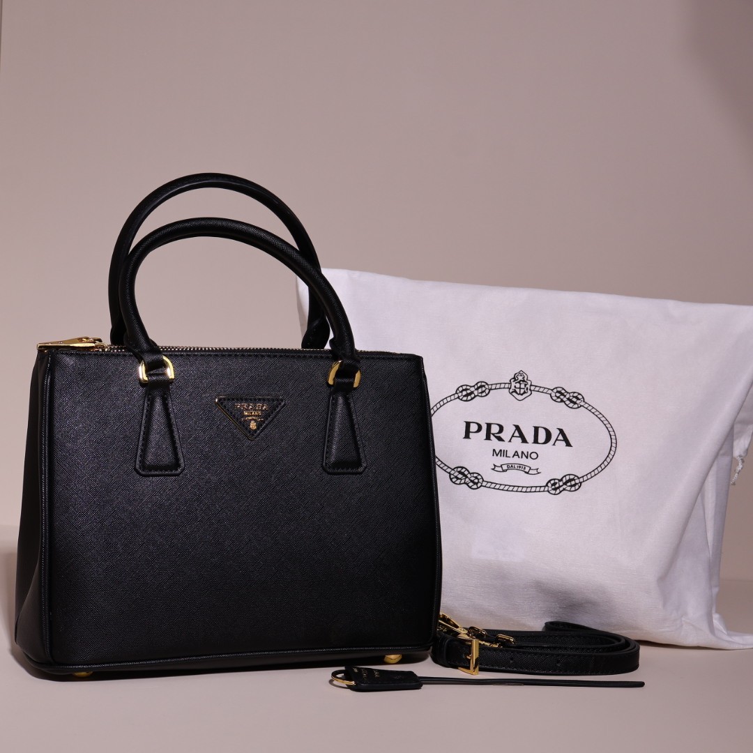 ✨프라다 사피아노 미디움 토트백 ✨