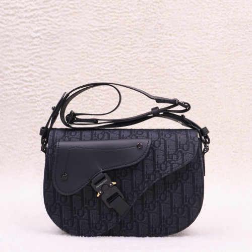 ✨디올 오블리크 새들 스트랩백 ✨