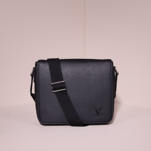 ✨루이비통 디스트릭스 pm 타이가 블랙 ✨