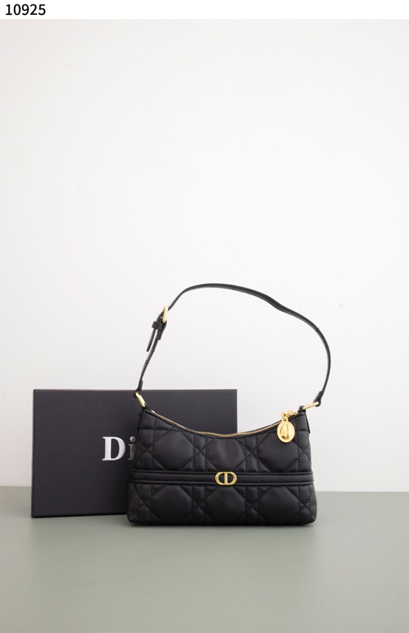 #디올 [Christian Dior] Miss Caro Cigale 미니 백 블랙 매크로까나쥬 신상입고💢 #가방 #10925