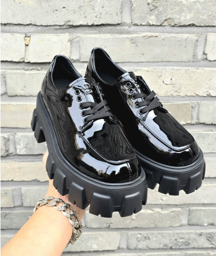 💕 프** 모놀리스 페이턴트 레이스업