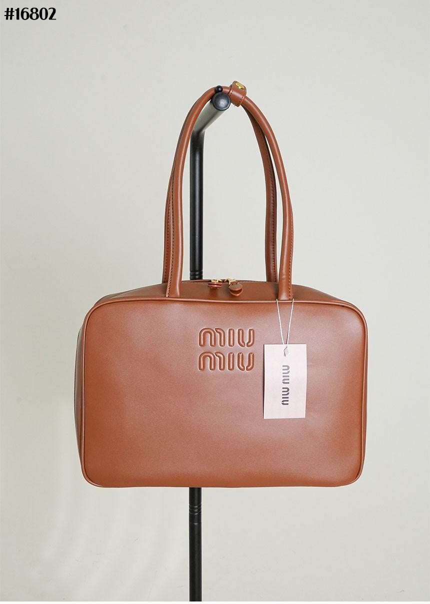 🔆 [MIUMIU] 미우미우 레더 탑 핸들 백 🔆