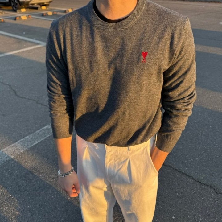 AM 미니멀 라운드 니트