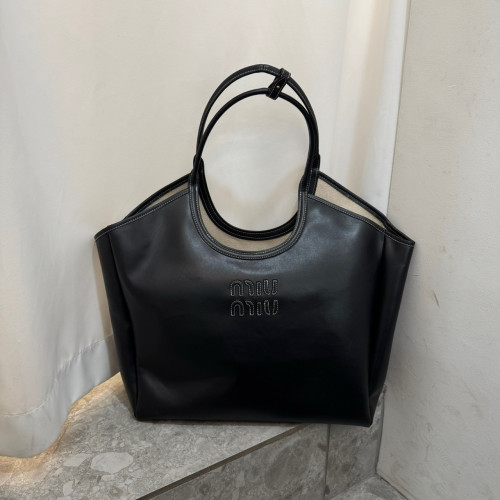 🤴🏻  #미우미우 (M*u) 아이비 가죽백🤴🏻