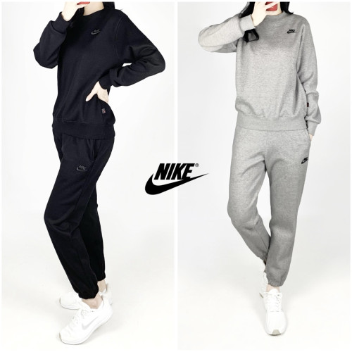 <나이키 기모 맨투맨 조거 세트>