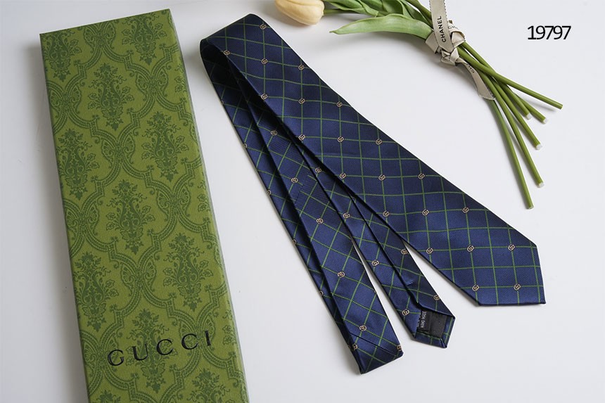 🔆 [GUCCI] 구찌 GG 다이아 패턴 타이 🔆