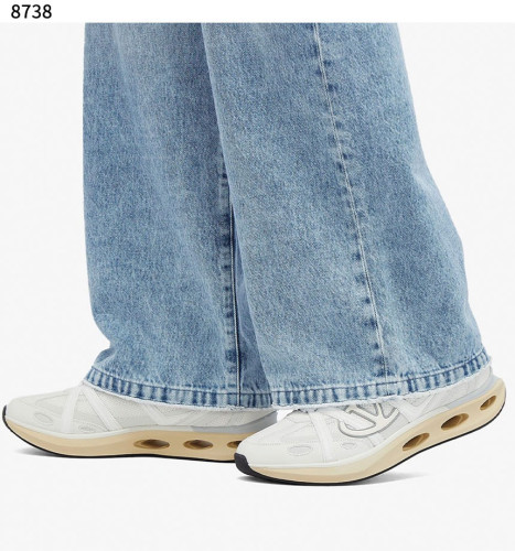 #발렌티노 [VALENTINO] 수입프리미엄급  VLOGO 이지조그 로우탑 스니커즈 신상 입고💢 #태그 #신발 #8738