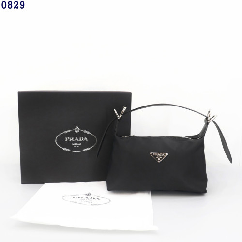 👹프라다 나일론 숄더백👹