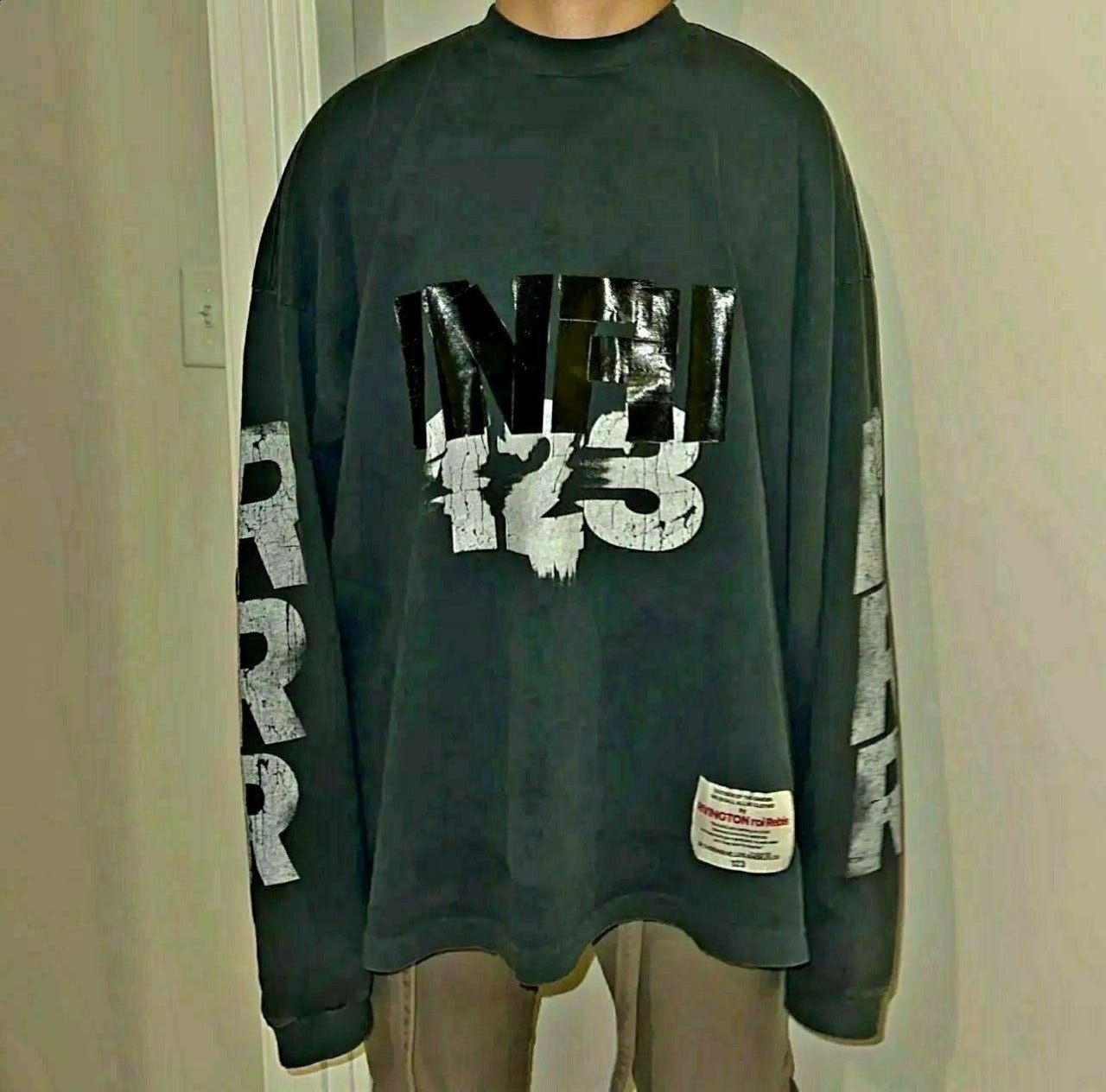 💕 피**** x 123 긴팔 워싱 티셔츠