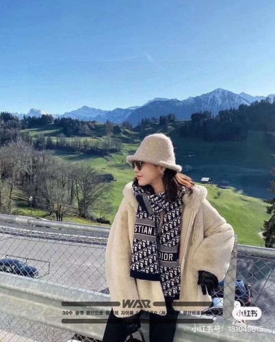 💕 디* 오블리크 네이비 머플러