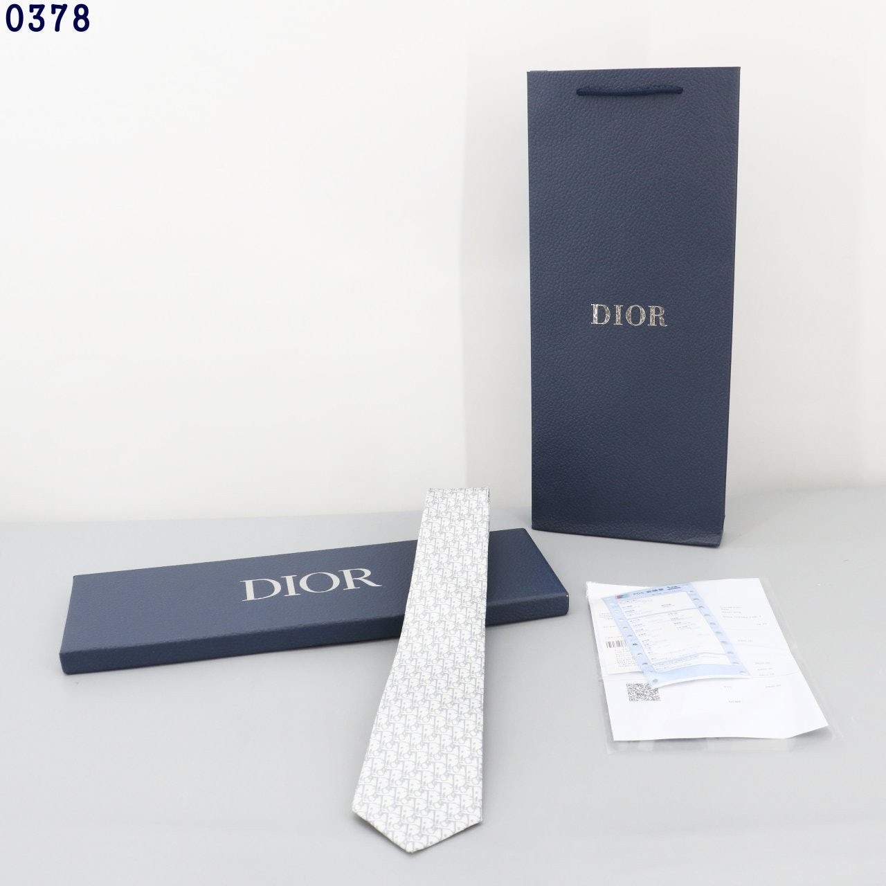 💕 디* 오블리크 화이트 픽셀 넥타이