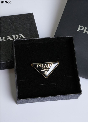 🔆 [PRADA] 프라다 삼각 로고 심볼 브로치 🔆