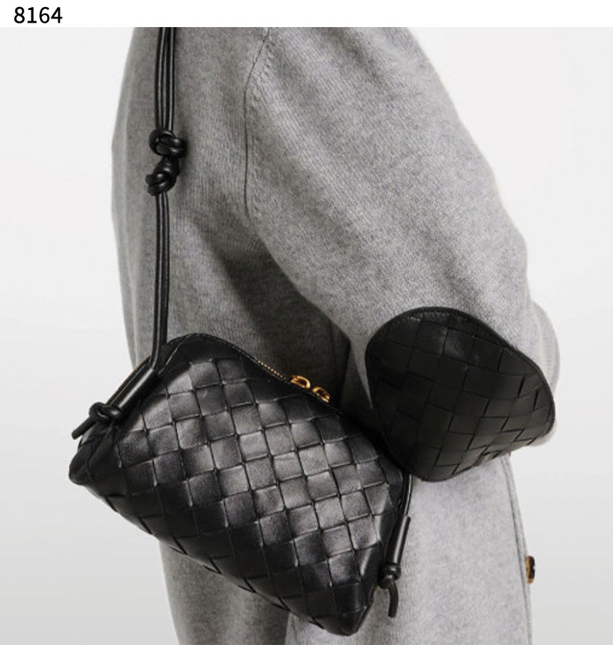 #보태가베네타 [BOTTEGA VENETA] 수입프리미엄급 인트레치아토 콘서트 파우치 신상 입고💢 #태그 #가방 #8164