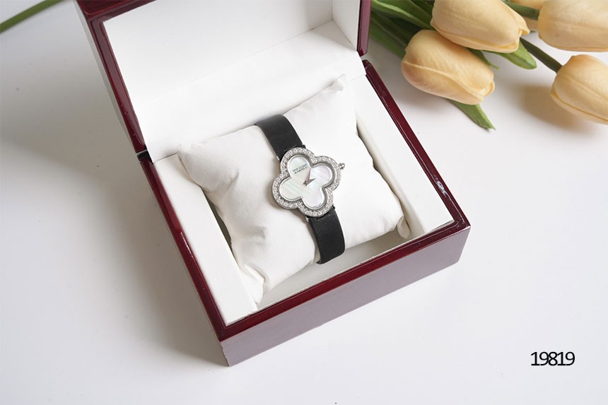 🔆 [Van Cleefs & Arpels] 반클리프&에펠 알함브라 시계 🔆