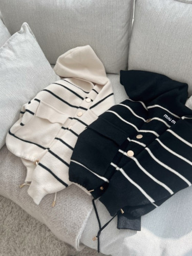 MIU 탄탄 단줄 니트 후드 자켓