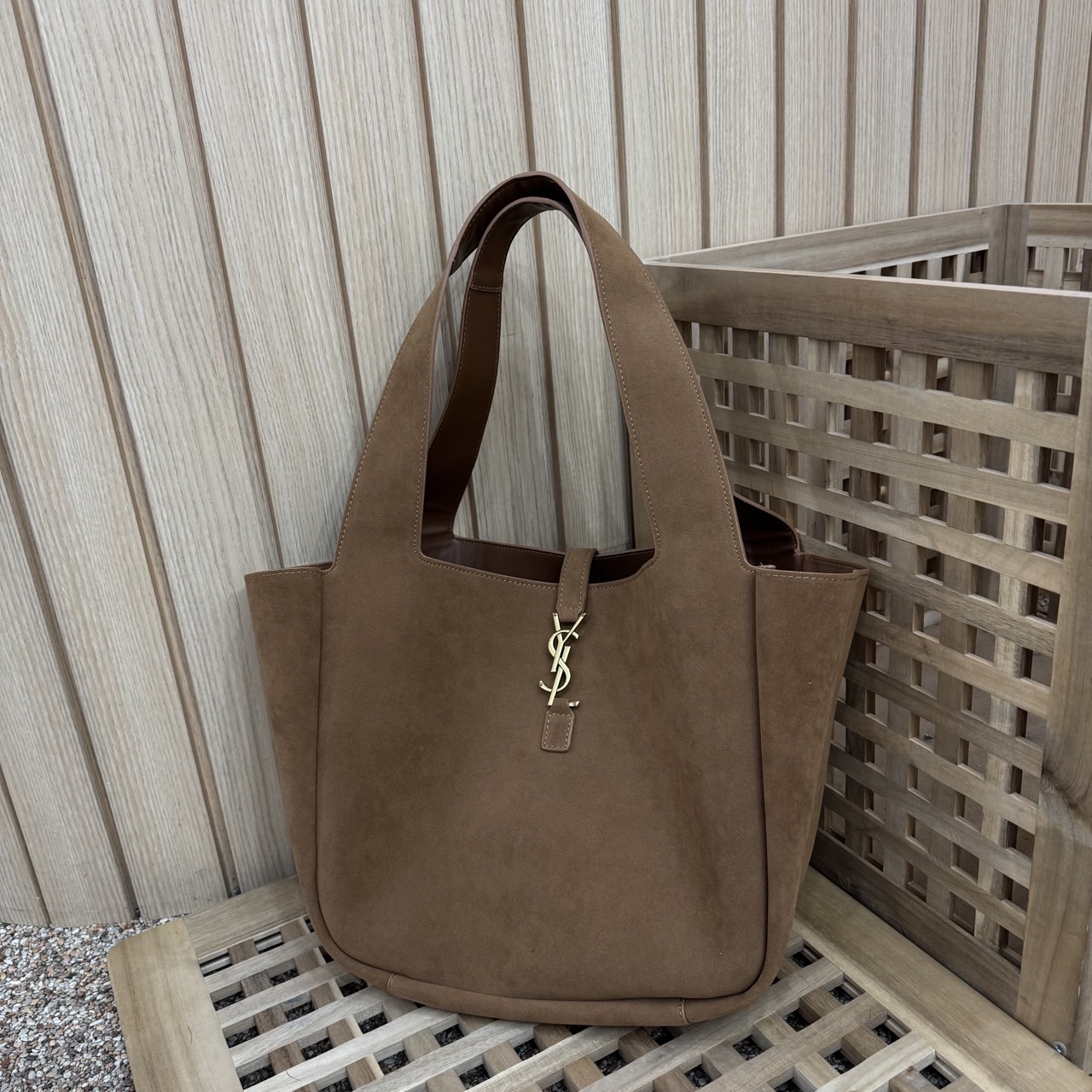 입생  스웨이드 베아 쇼퍼백