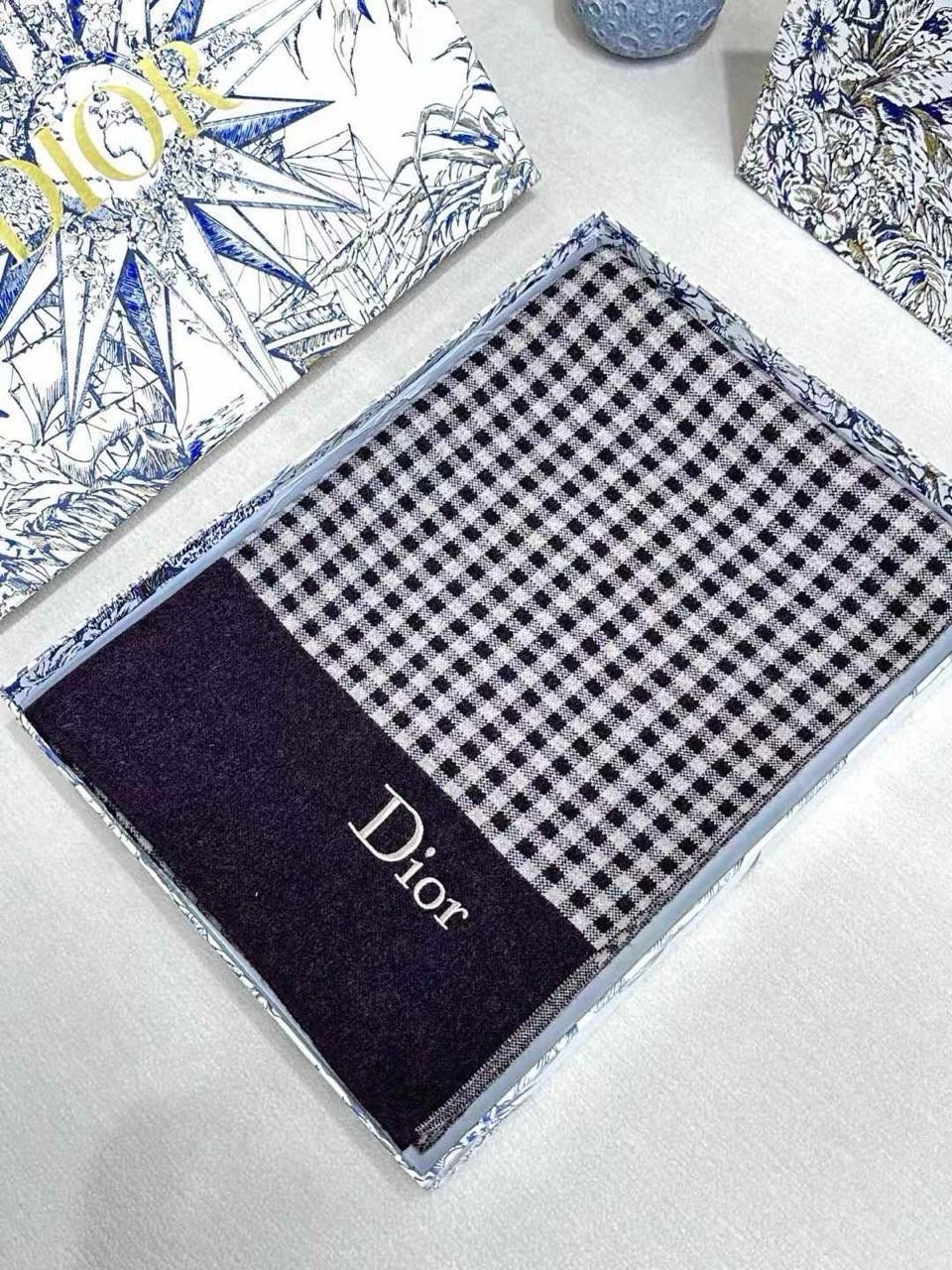 🤴🏻 #디올  남여 공용 캐시미어 스카프 🤴🏻신상입고🤴🏻