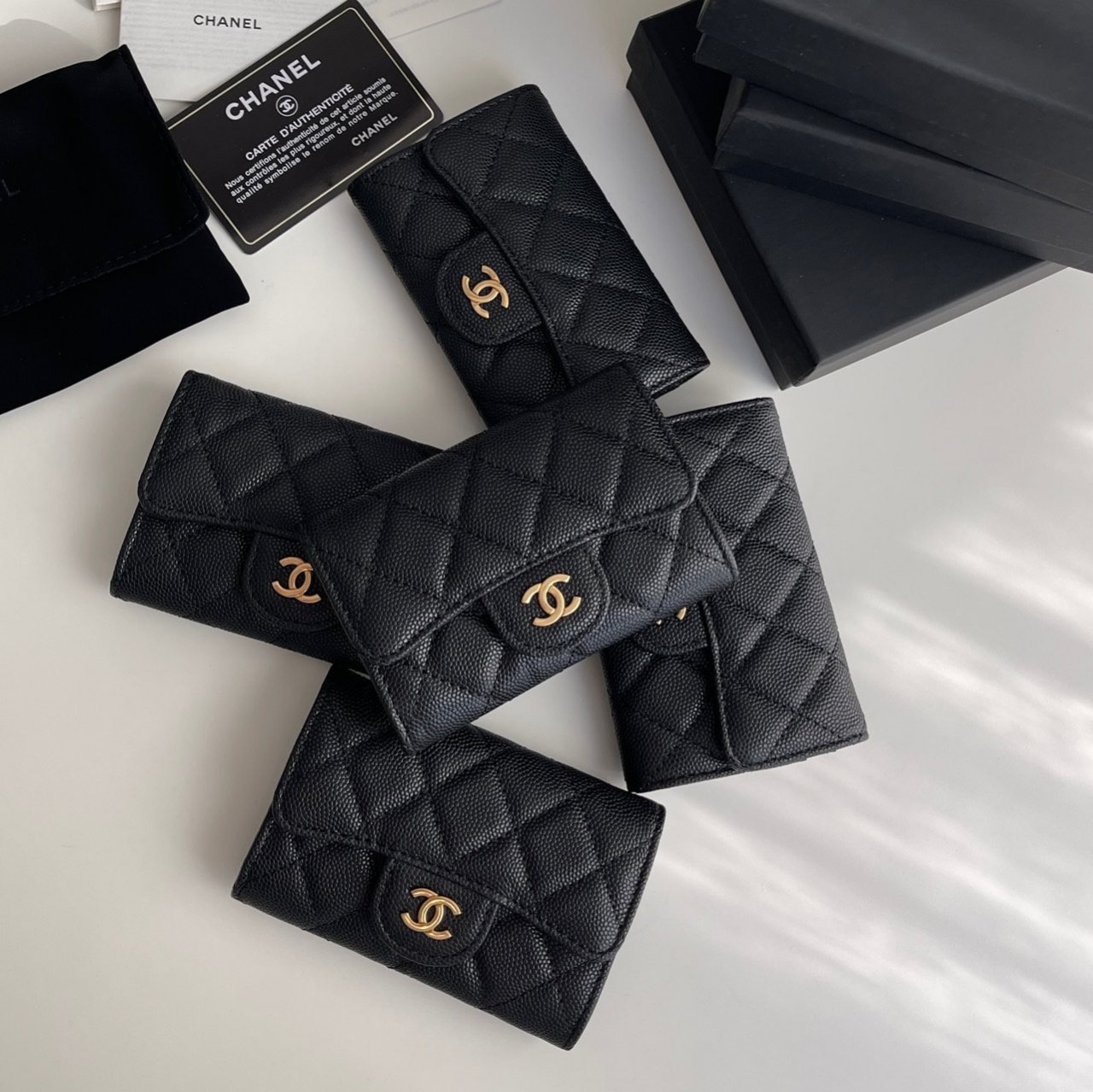 #NW #샤넬 똑딱이 클래식 지갑 (금장)