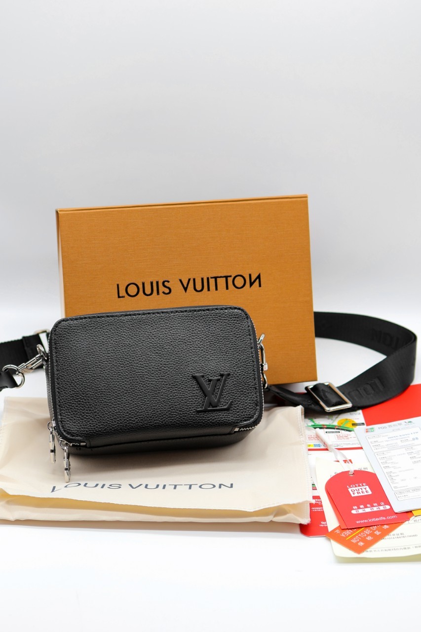 #PA #루이비통  엘가 알파 메신저백