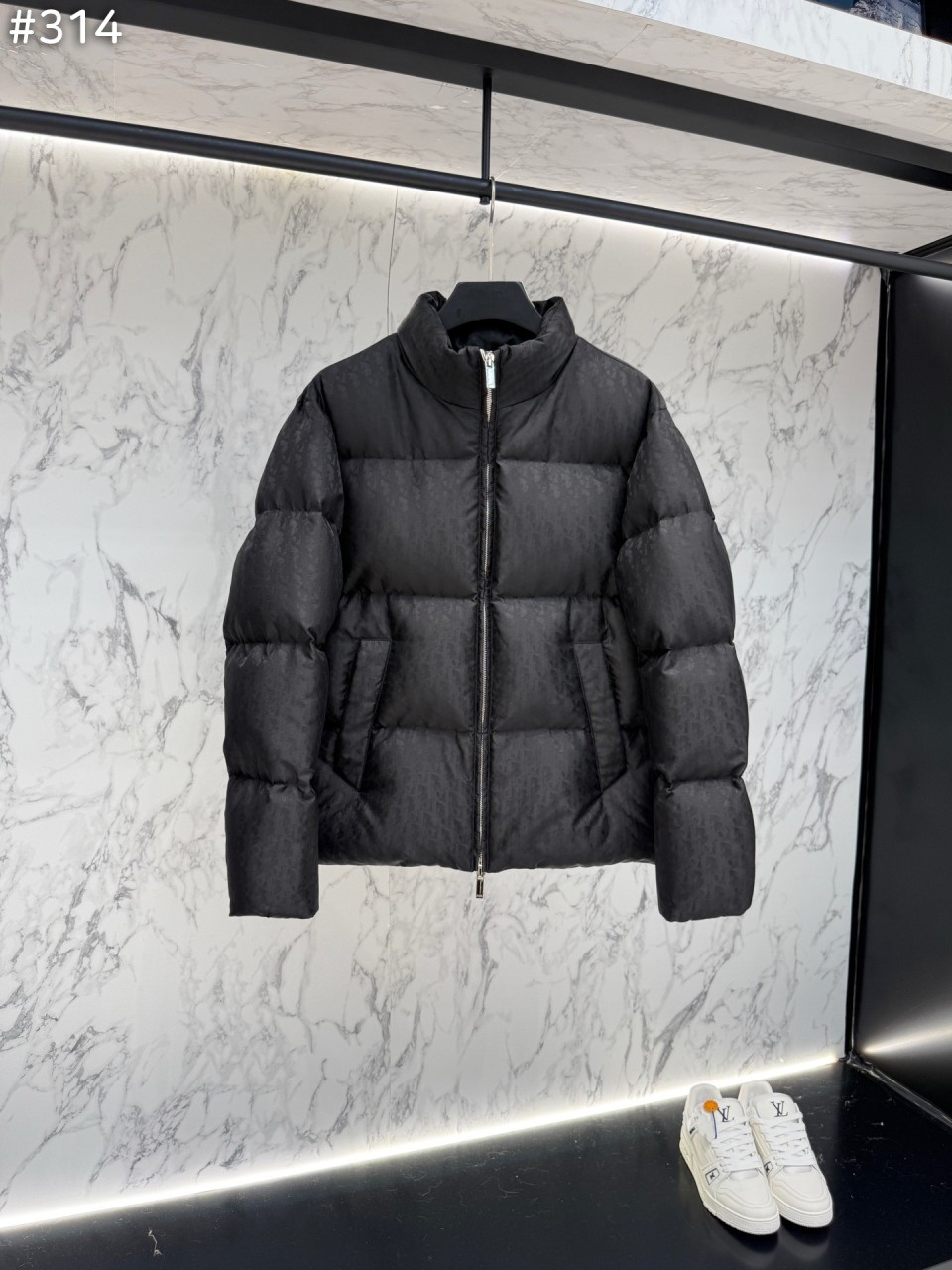 #디올 오블리크 테크니컬 자카드 푸퍼 패딩