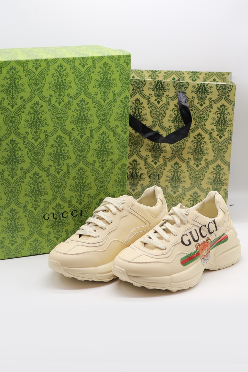 구찌 여성 카이 롸이톤 스니커즈