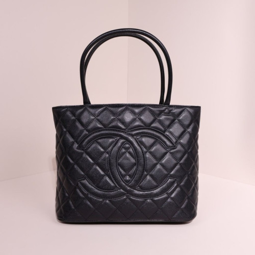 샤넬 빈티지 메달리온 토트백