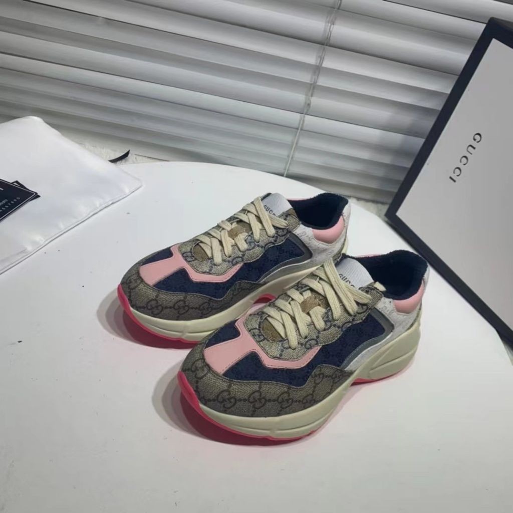 구찌 여성 뉴 라이톤 베이지 핑크 스니커즈