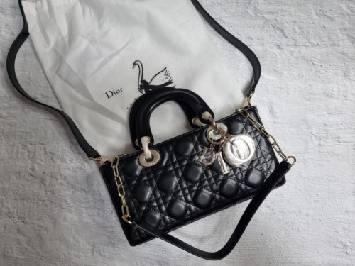 디올 레이디 조이 스몰 내부 레드 숄더백