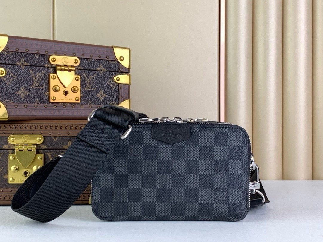 💕 루* 다미에 그라파이트 크로스백