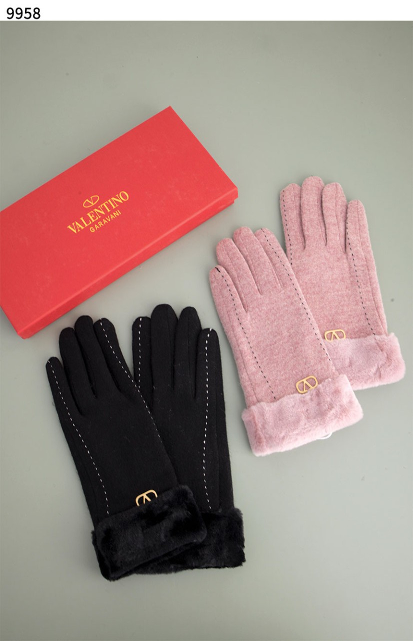 발렌티노 [VALENTINO] 벨베 퍼 여성 장갑 신상입고💢