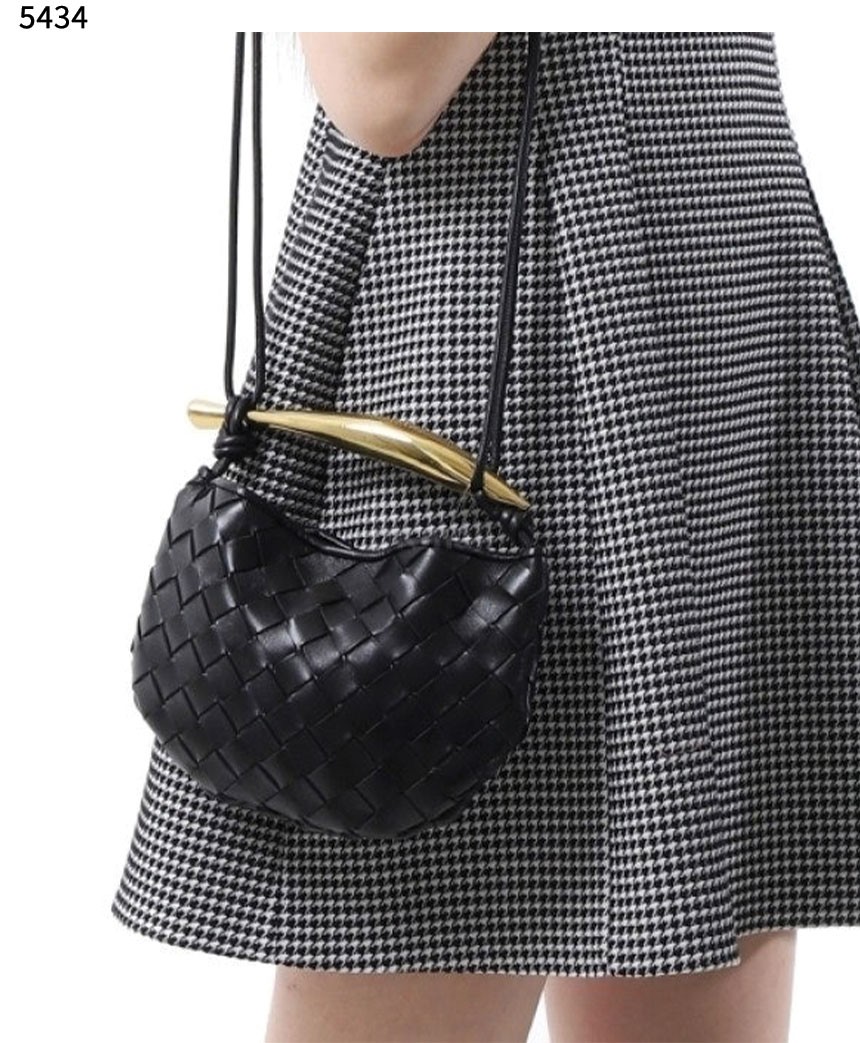 #보테가베네타 [BOTTEGA VENETA] 수입프리미엄급 보태가베네타 미니 사르딘백 신상 입고💢 #태그 #가방 #5434