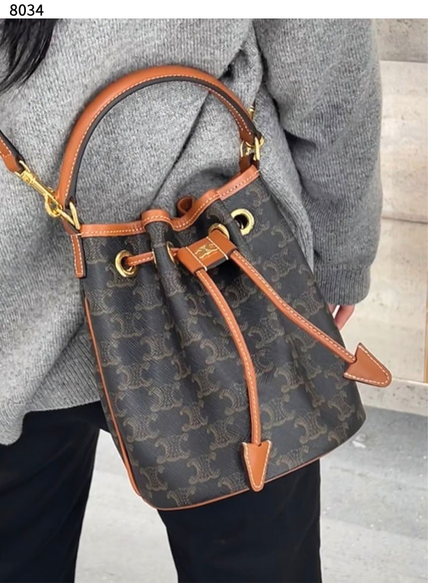 #셀린느 [CELINE] 수입프리미엄급 셀린느 트리옹프 캔버스 클라라백 신상 입고💢 #태그 #가방 #8034