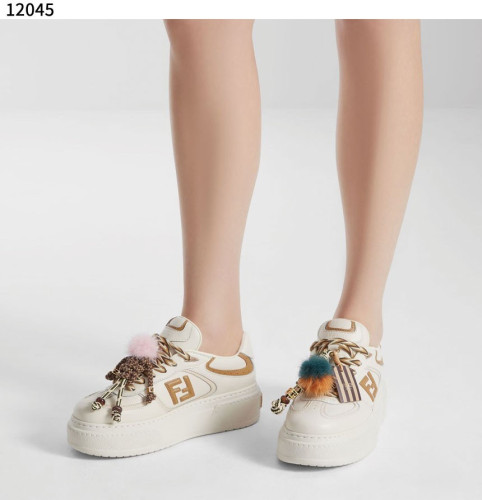 #팬디 [FENDI] 수입프리미엄급 펜디 매치 화이트 가죽 로우탑 플랫폼 참 슈즈 신상 입고💢 #태그 #신발 #12045