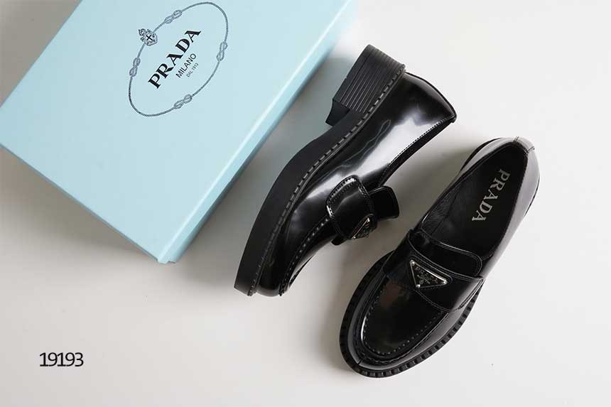 🔆 [PRADA] 프라다 초콜릿 브러시드 레더 로퍼 🔆