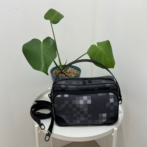 🤴🏻 #루비통 (L.V) 닐 메신져백🤴🏻