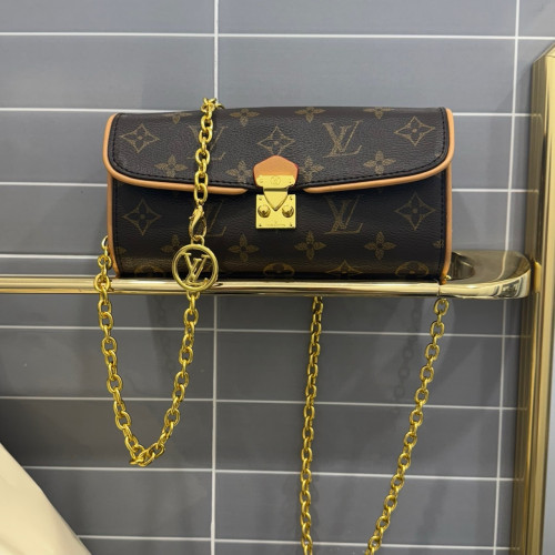 🤴🏻 #루비통 (L.V)  포쉐트 카미유🤴🏻