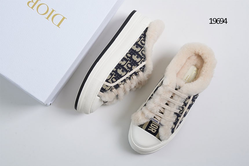 🔆 [DIOR] 크리스찬 디올 WALK'N'DIOR 플랫폼 양모 스니커즈 🔆