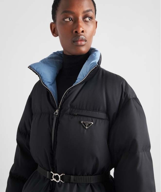 #프라다 [ P*ADA ] 수입 리나일론 삼각로고 개버딘 후드 다운 코트 패딩 입고💢 #여성상의 #패딩자켓