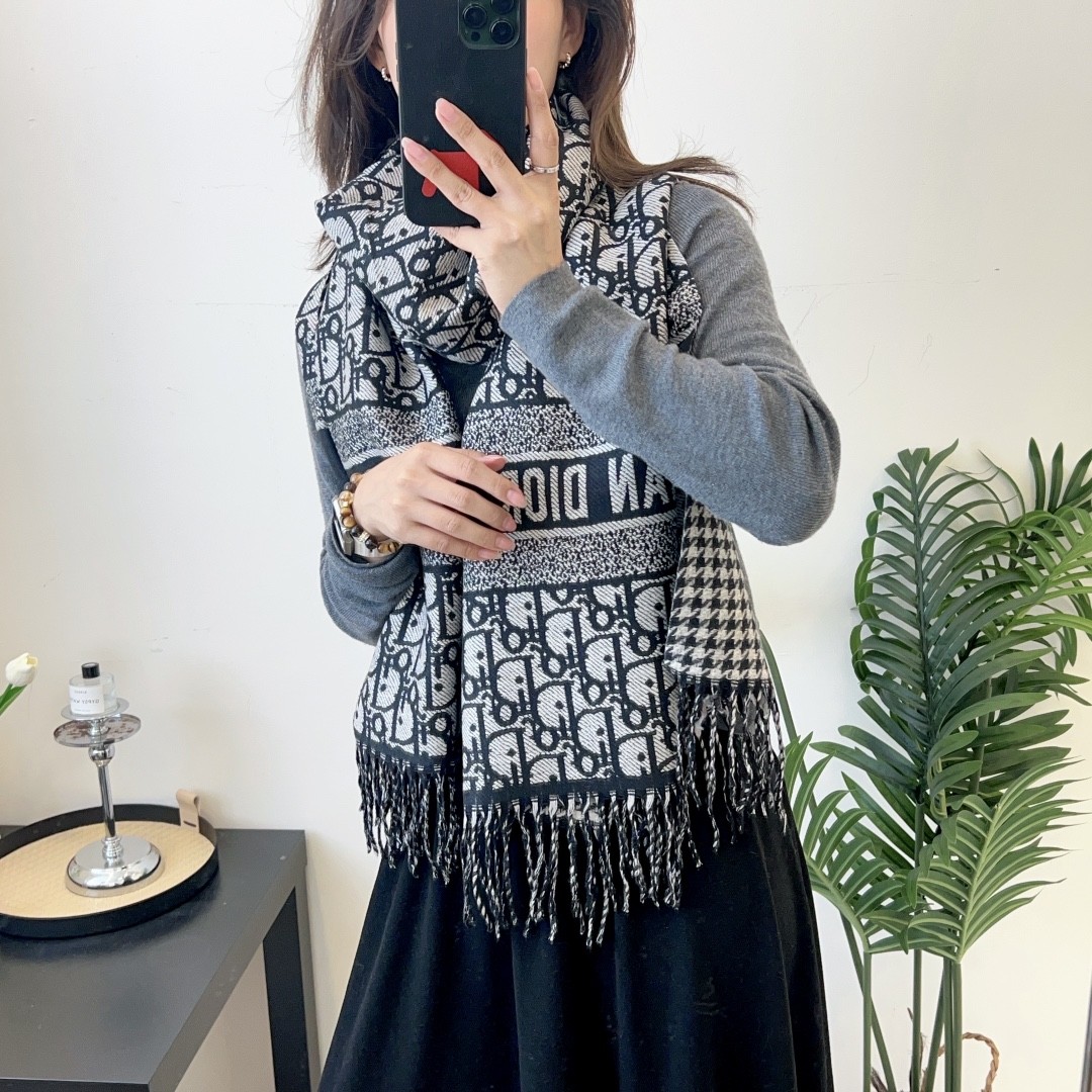 디올 오블리크 머플러